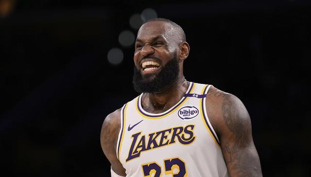 钢筋铁骨, 自己对篮球, 四旬詹皇仍 钢筋铁骨, 自己对篮球, 四旬詹皇仍